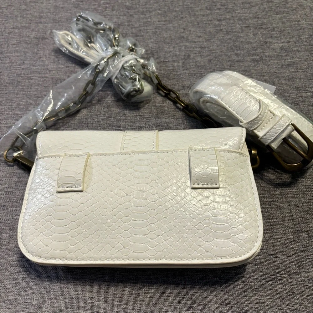 The Drop Women's Lara Chain Mini Crossbody Bag